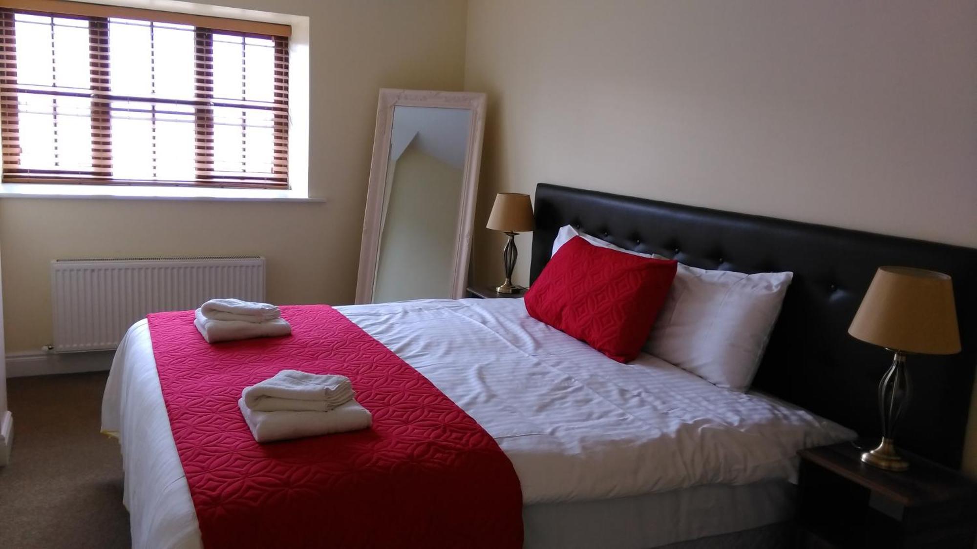 New Forest Estate Lodges Tyrrellspass Δωμάτιο φωτογραφία