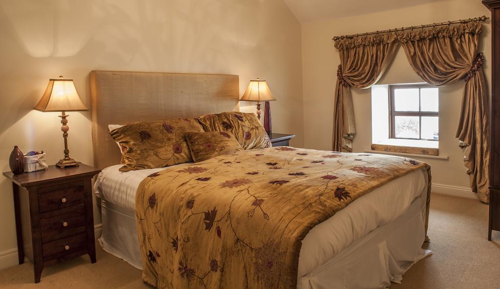 New Forest Estate Lodges Tyrrellspass Εξωτερικό φωτογραφία