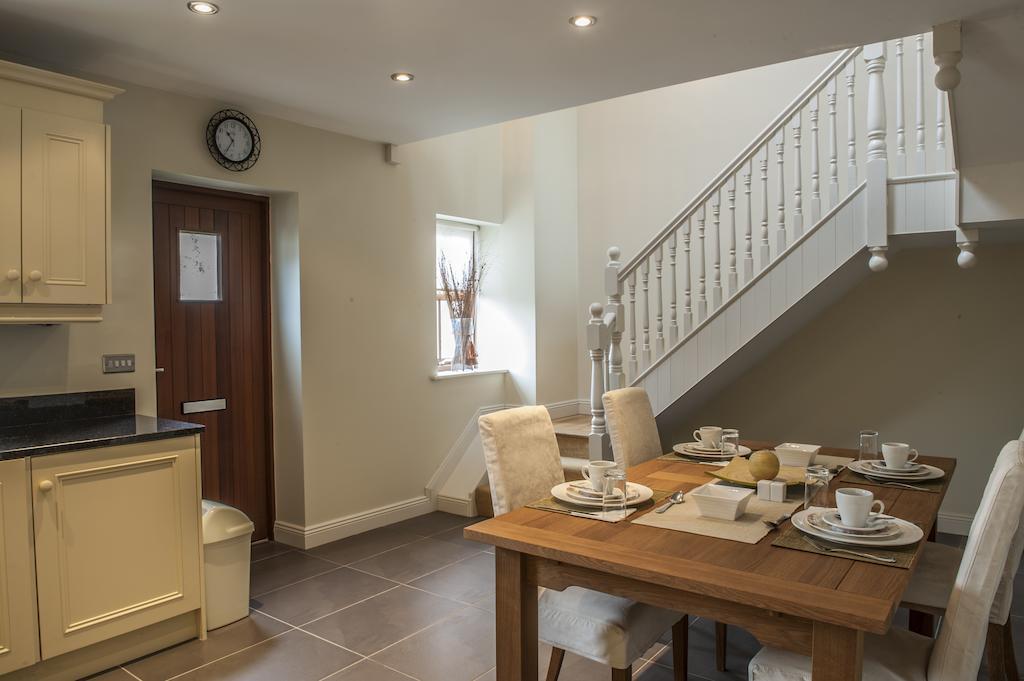 New Forest Estate Lodges Tyrrellspass Εξωτερικό φωτογραφία
