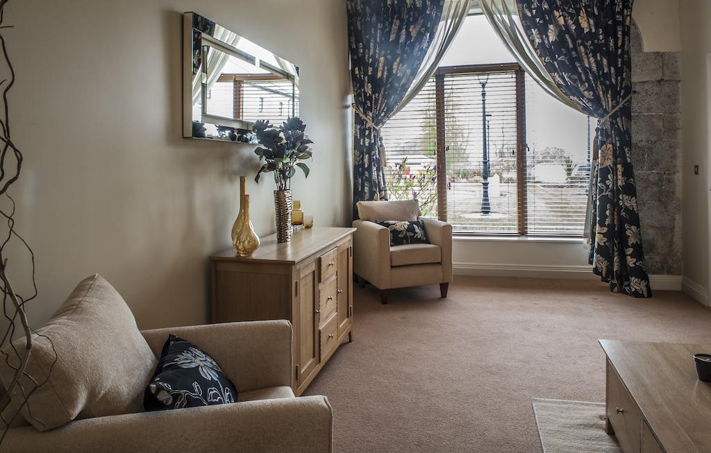 New Forest Estate Lodges Tyrrellspass Εξωτερικό φωτογραφία