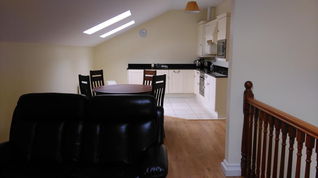 New Forest Estate Lodges Tyrrellspass Δωμάτιο φωτογραφία