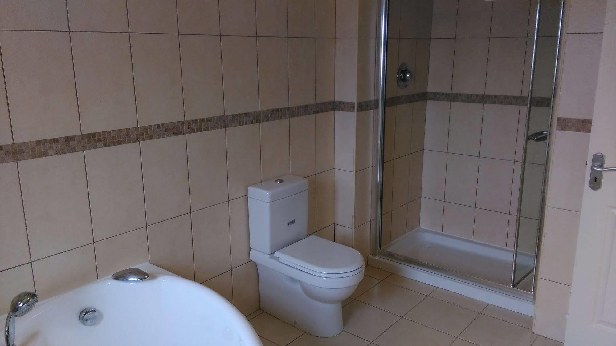 New Forest Estate Lodges Tyrrellspass Εξωτερικό φωτογραφία