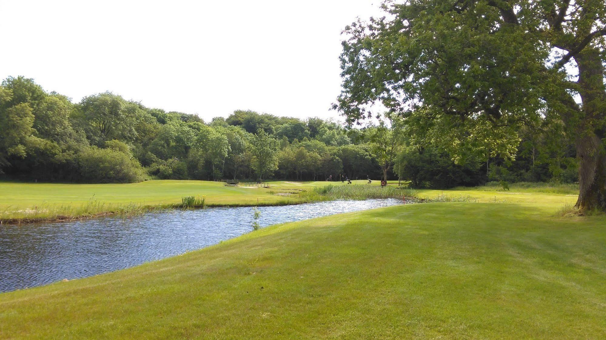 New Forest Estate Lodges Tyrrellspass Εξωτερικό φωτογραφία